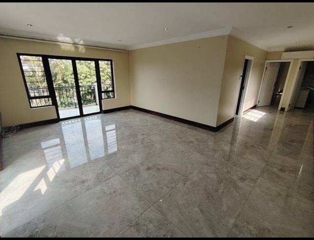 6 BEDROOM HOUSE FOR SALE IN UMHLANGA CENTRAL